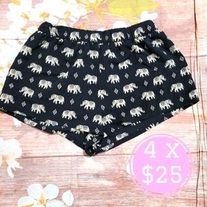⭐️ Forever 21 Elephant print shorts